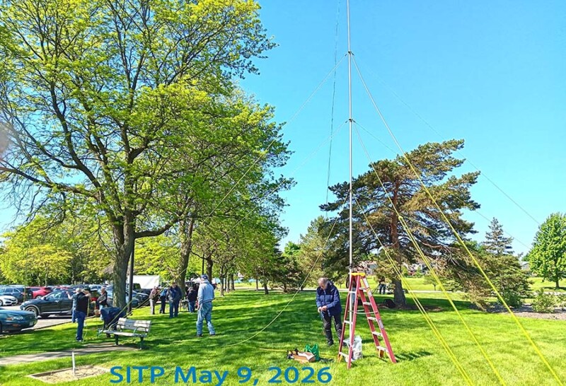 Roger Young (WB9NBA) setting up his MFJ mast.